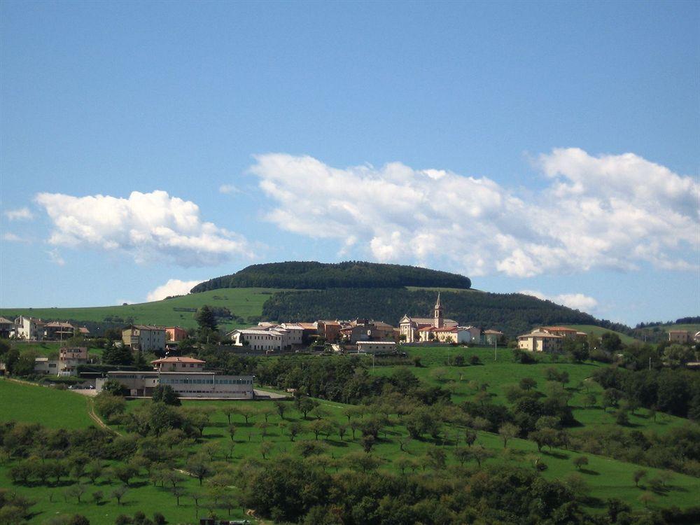 Hotel Cristina San Rocco di Piegara エクステリア 写真