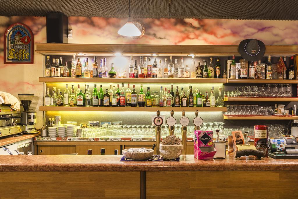 Hotel Cristina San Rocco di Piegara エクステリア 写真