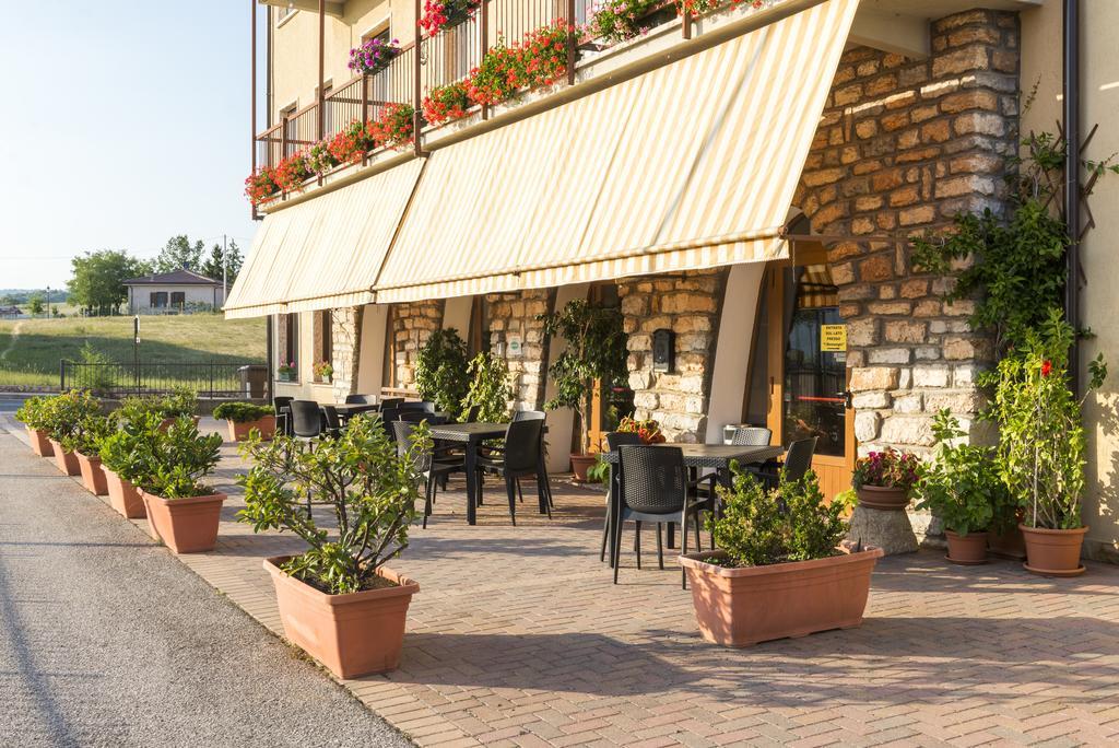 Hotel Cristina San Rocco di Piegara エクステリア 写真